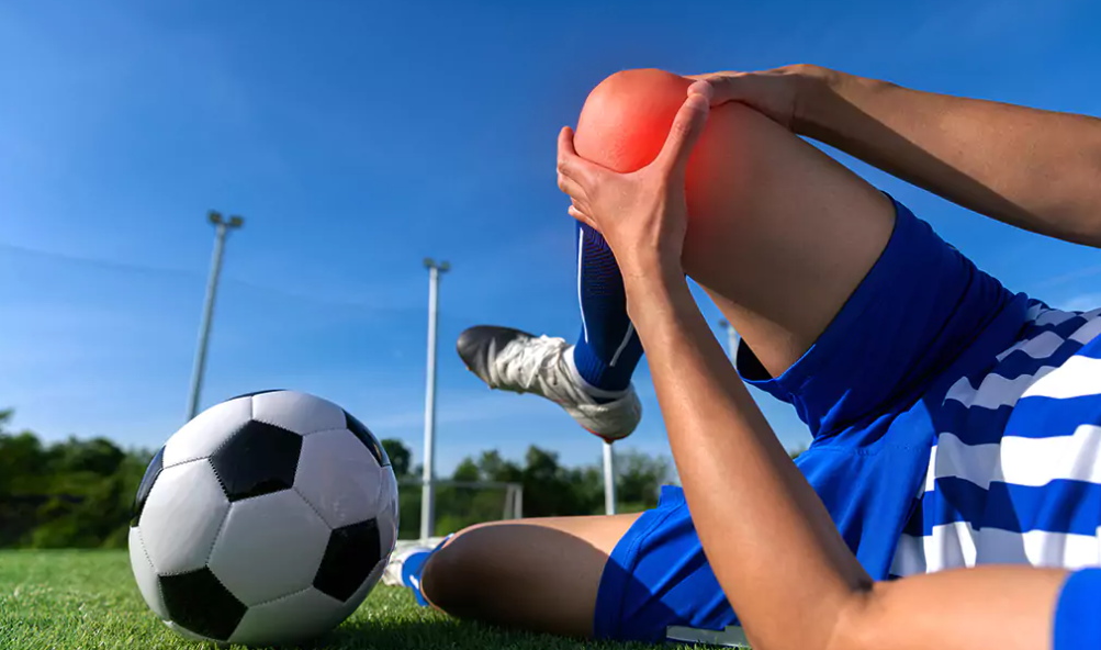 jugador de fútbol lesionado